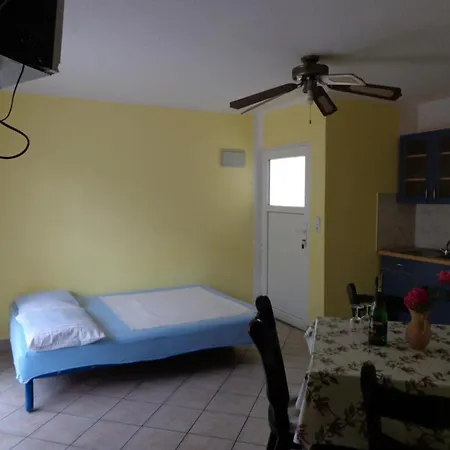 Popi - One Bedroom With Balcony 5 Διαμέρισμα