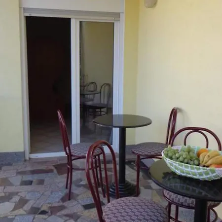 Διαμέρισμα Popi - One Bedroom With Balcony 5 *